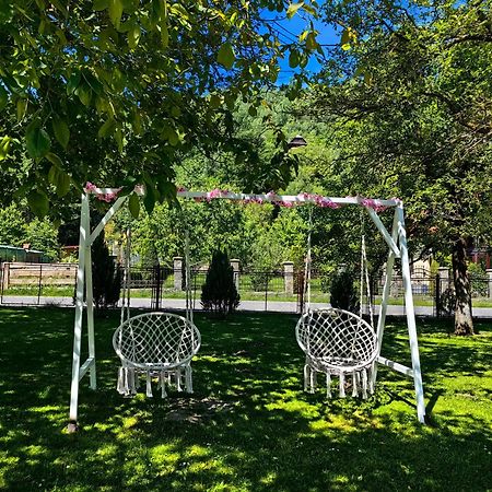 Voinescu House - Natural Living & Eating シモン エクステリア 写真