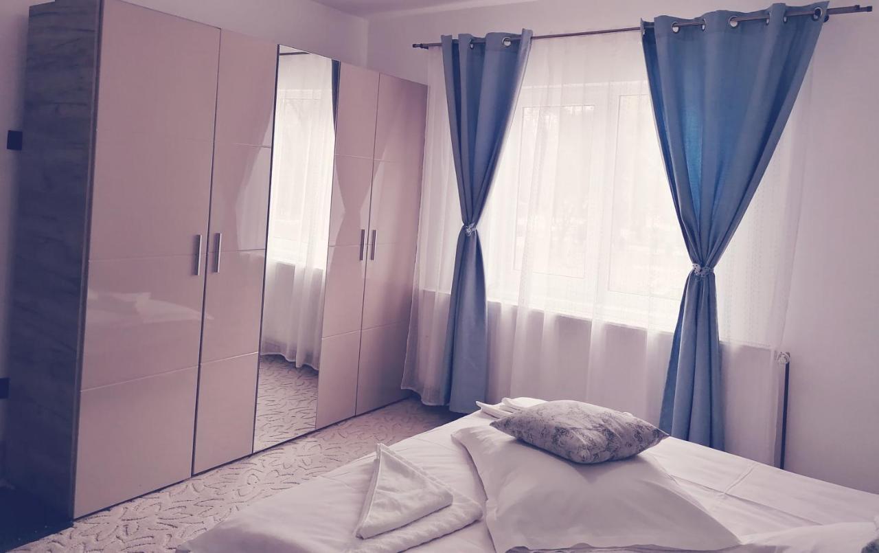 Voinescu House - Natural Living & Eating シモン エクステリア 写真