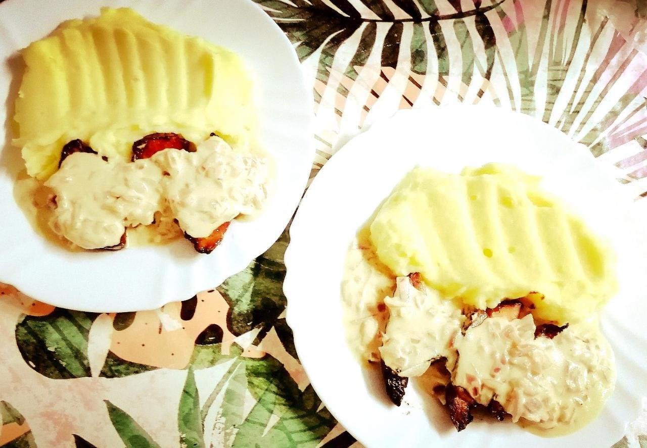 Voinescu House - Natural Living & Eating シモン エクステリア 写真