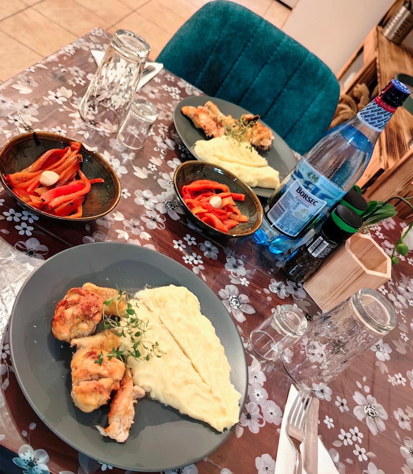 Voinescu House - Natural Living & Eating シモン エクステリア 写真